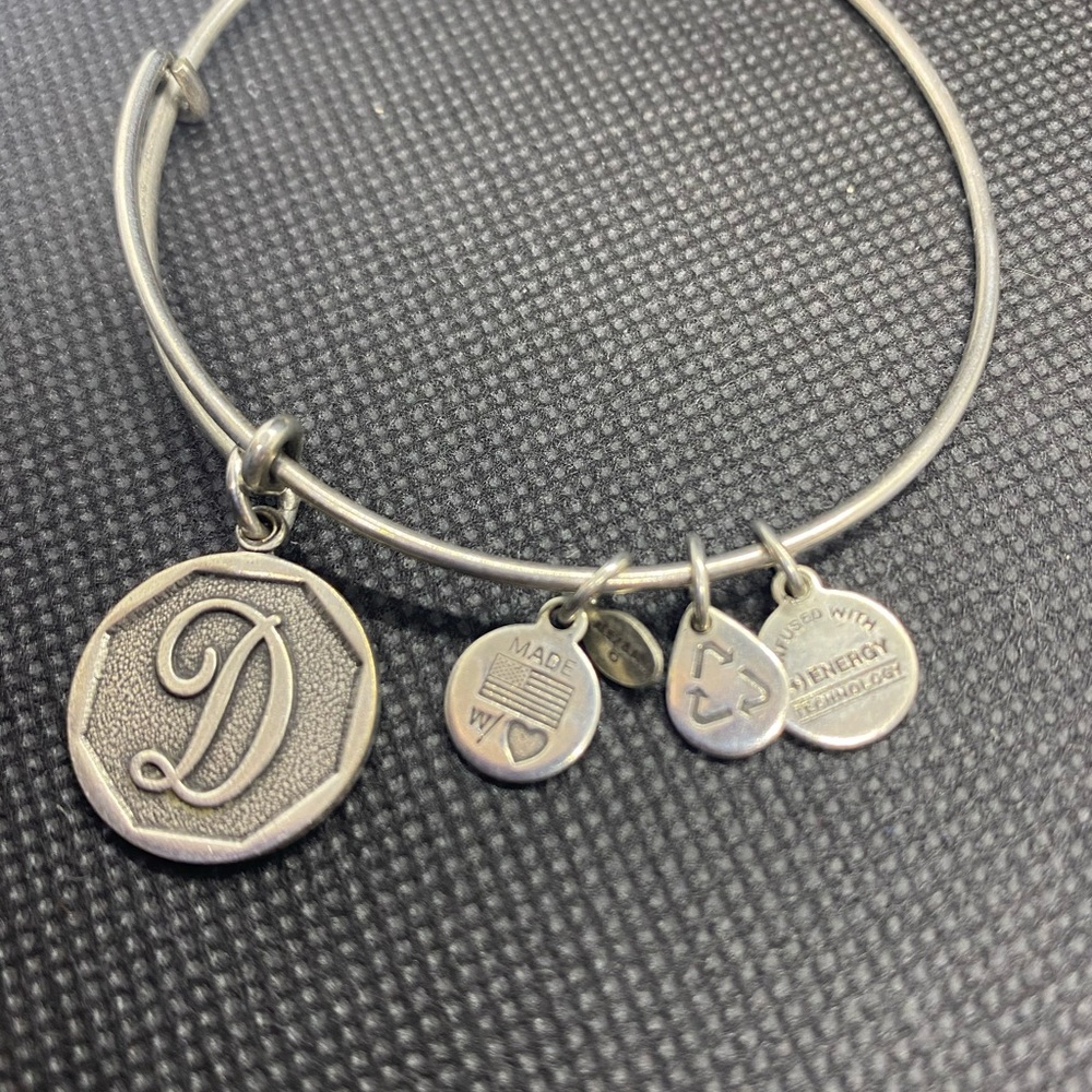 🔴 Alex and Ani Initial “D” Charm Bracelet